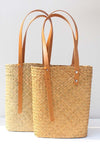 Simple shoulder bag, hand-woven niche design, hand-held beach bag for women